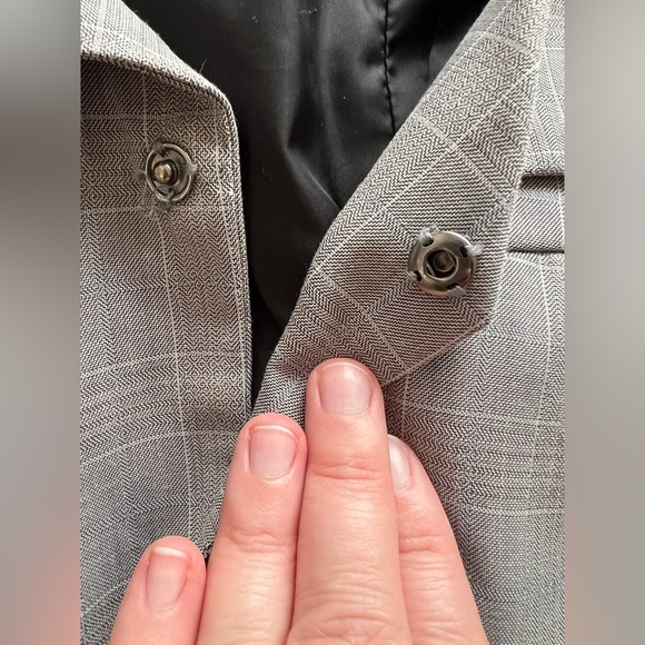 EGGIE Grey Plaid Off Shoulder Button Blazer Jacket Size Medium - Picture 9 of 9